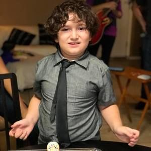 Meet your Posher, Claudia